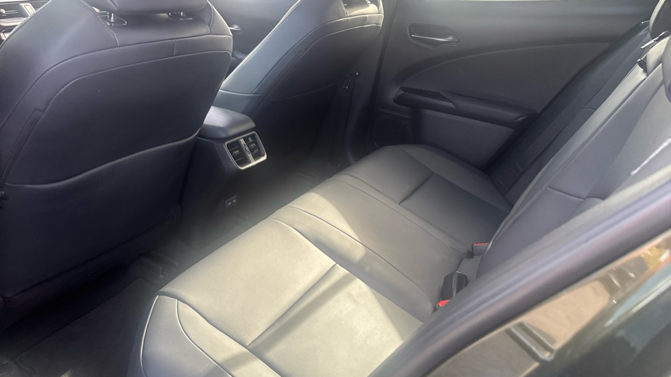 Lexus UX 250h 2.0 F-Sport Design 5dr CVT Hybrid Hatchback - Image 9