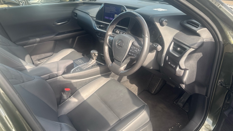 Lexus UX 250h 2.0 F-Sport Design 5dr CVT Hybrid Hatchback - Image 11