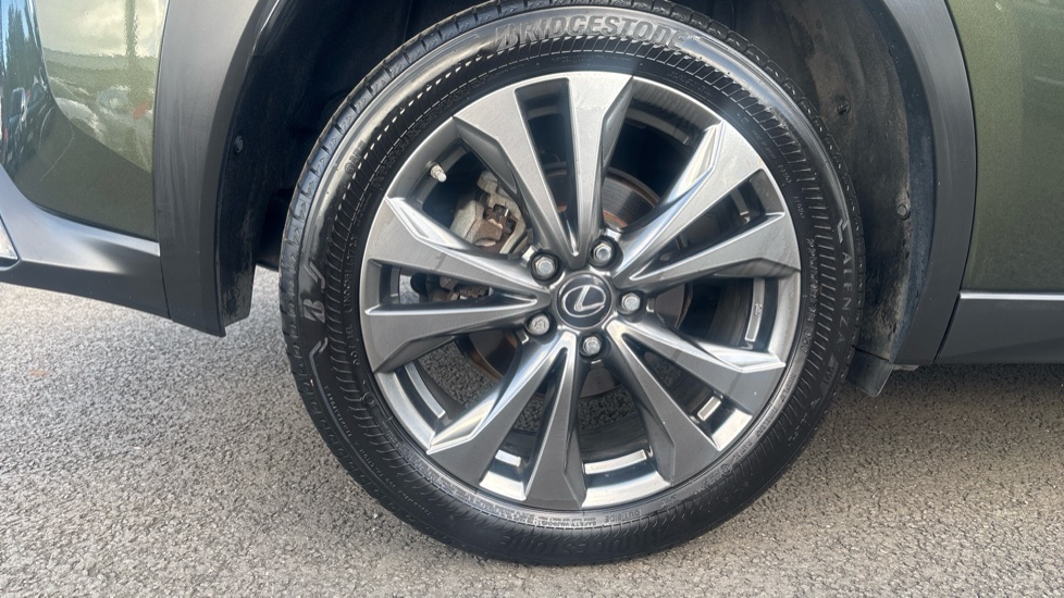 Lexus UX 250h 2.0 F-Sport Design 5dr CVT Hybrid Hatchback - Image 40