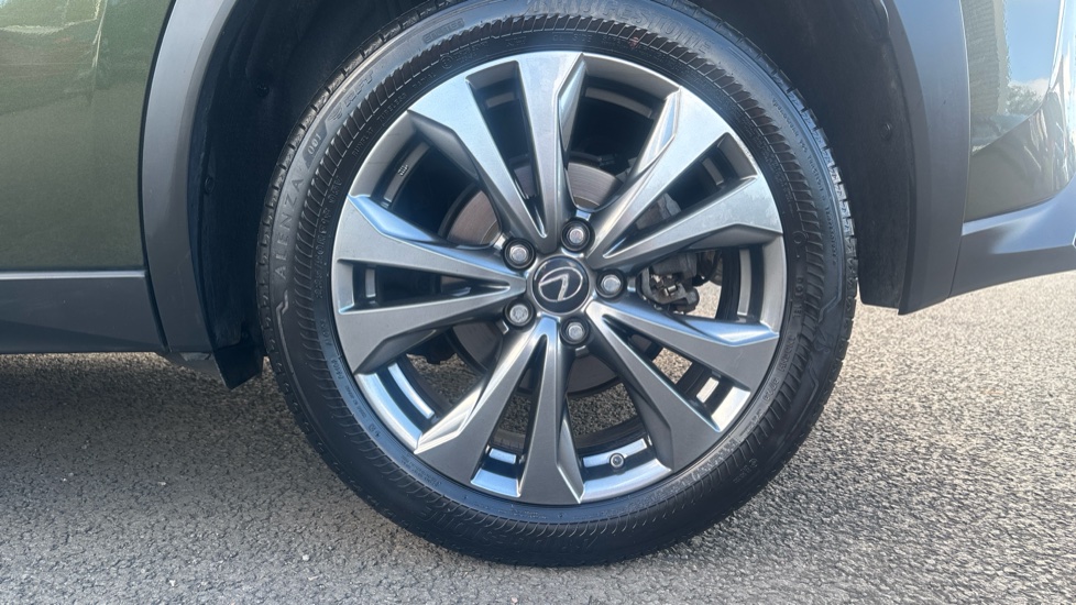 Lexus UX 250h 2.0 F-Sport Design 5dr CVT Hybrid Hatchback - Image 43