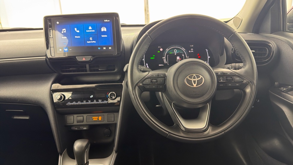 Toyota Yaris Cross 1.5 Hybrid Icon 5dr CVT Hybrid Estate - Image 7