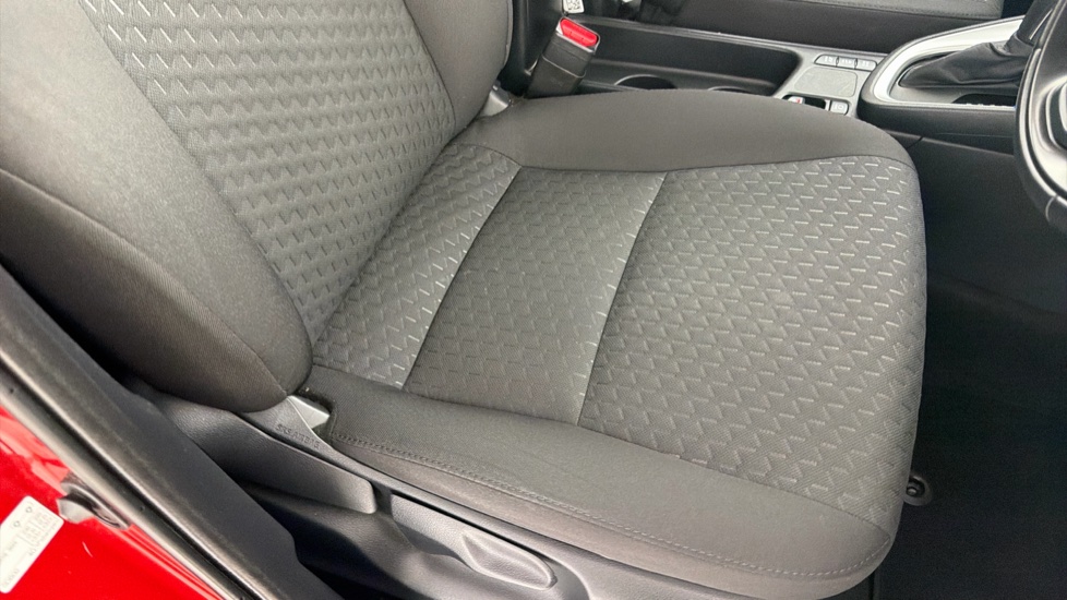 Toyota Yaris Cross 1.5 Hybrid Icon 5dr CVT Hybrid Estate - Image 17