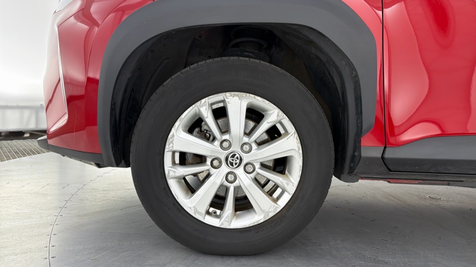 Toyota Yaris Cross 1.5 Hybrid Icon 5dr CVT Hybrid Estate - Image 25