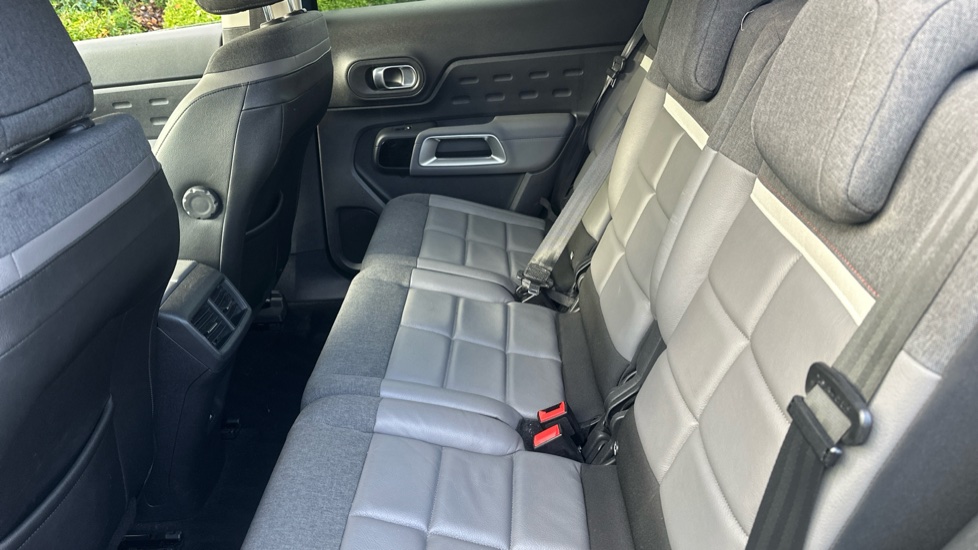 Citroen C5 Aircross 1.6 PureTech 180 Flair 5dr EAT8 Petrol Hatchback - Image 16