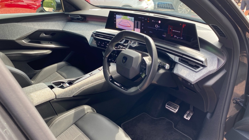 Peugeot 3008 1.2 Hybrid 136 GT 5dr e-DSC6 Petrol Estate - Image 11