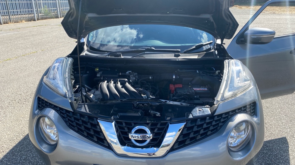 Nissan Juke 1.6 [94] Visia 5dr Petrol Hatchback - Image 8