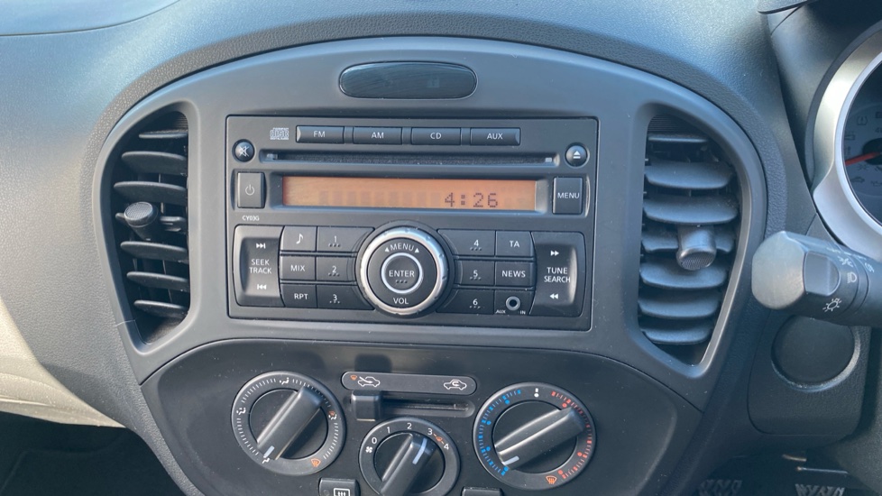 Nissan Juke 1.6 [94] Visia 5dr Petrol Hatchback - Image 12
