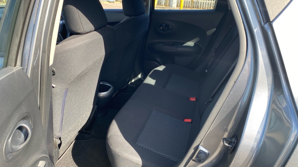 Nissan Juke 1.6 [94] Visia 5dr Petrol Hatchback - Image 16