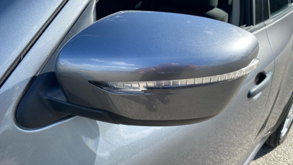 Nissan Juke 1.6 [94] Visia 5dr Petrol Hatchback - Image 25