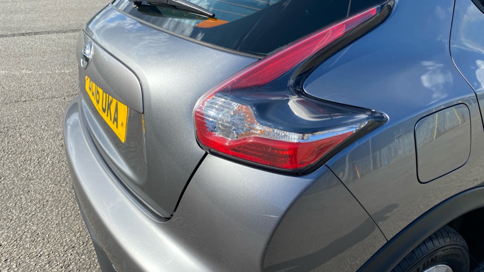 Nissan Juke 1.6 [94] Visia 5dr Petrol Hatchback - Image 31