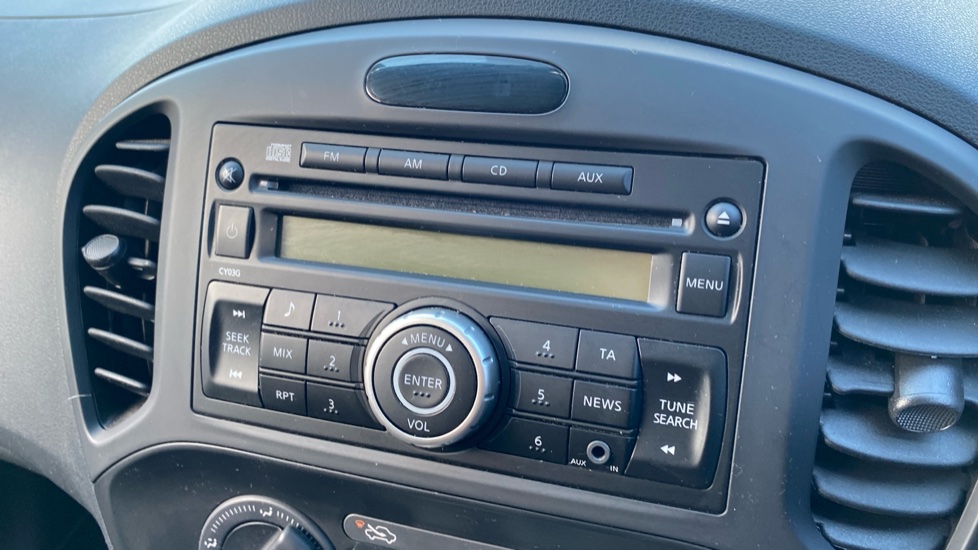 Nissan Juke 1.6 [94] Visia 5dr Petrol Hatchback - Image 41