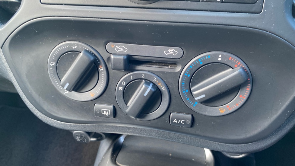 Nissan Juke 1.6 [94] Visia 5dr Petrol Hatchback - Image 42