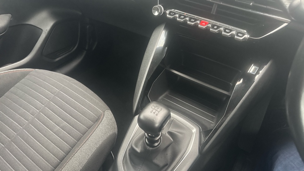 Peugeot 208 1.2 PureTech 100 Active 5dr Petrol Hatchback - Image 17