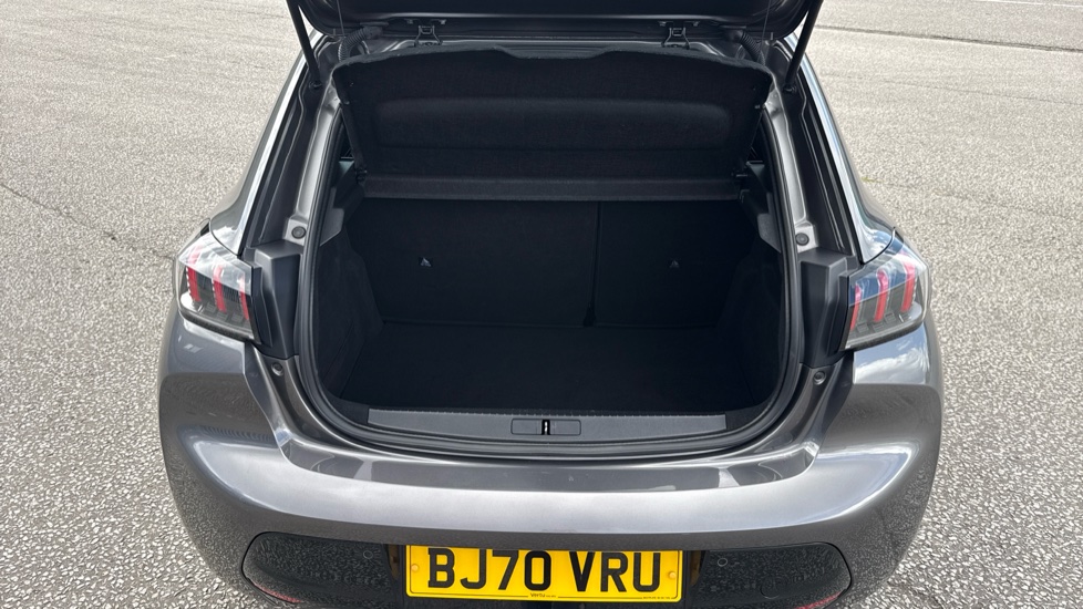 Peugeot 208 1.2 PureTech 100 Allure 5dr Petrol Hatchback - Image 4
