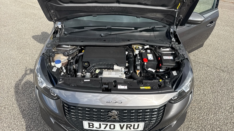 Peugeot 208 1.2 PureTech 100 Allure 5dr Petrol Hatchback - Image 8