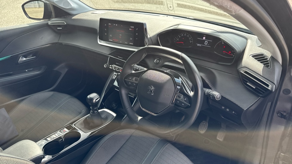 Peugeot 208 1.2 PureTech 100 Allure 5dr Petrol Hatchback - Image 11