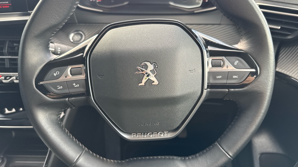 Peugeot 208 1.2 PureTech 100 Allure 5dr Petrol Hatchback - Image 27