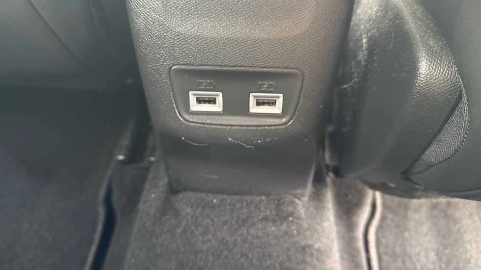 Peugeot 208 1.2 PureTech 100 Allure 5dr Petrol Hatchback - Image 33