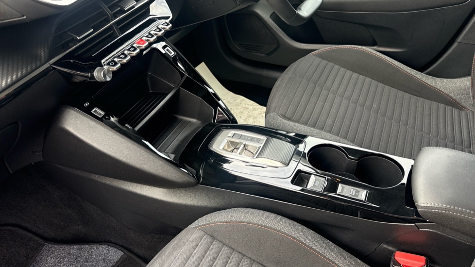 Peugeot 208 1.2 PureTech 100 Active Premium 5dr EAT8 Petrol Hatchback - Image 13