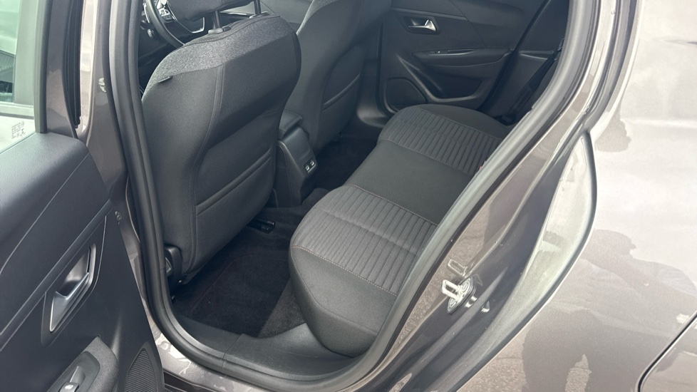 Peugeot 208 1.2 PureTech 100 Active Premium 5dr EAT8 Petrol Hatchback - Image 16