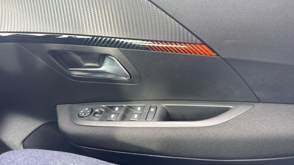 Peugeot 208 1.2 PureTech 100 Active Premium 5dr EAT8 Petrol Hatchback - Image 35