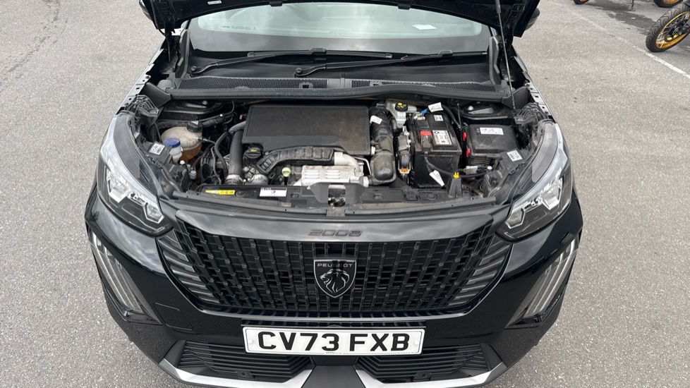 Peugeot 2008 1.2 PureTech 130 Allure 5dr EAT8 Petrol Estate - Image 8