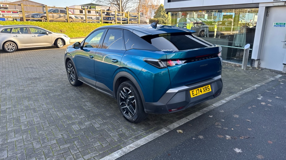 Peugeot 3008 1.2 Hybrid 136 Allure 5dr e-DSC6 Petrol Estate - Image 36