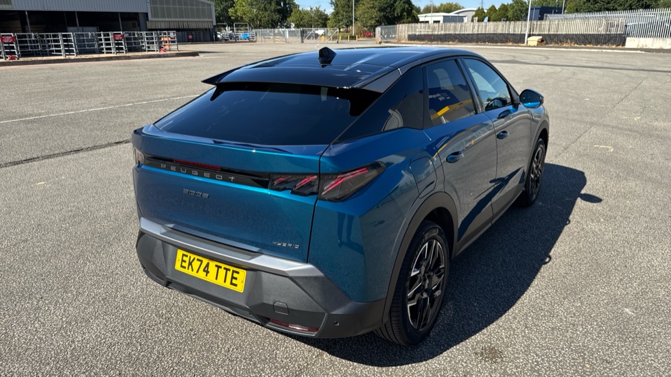 Peugeot 3008 1.2 Hybrid 136 GT 5dr e-DSC6 Petrol Estate - Image 41