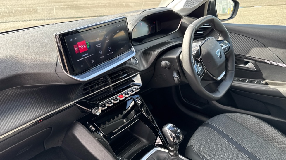 Peugeot 208 1.2 PureTech 100 Allure 5dr Petrol Hatchback - Image 9