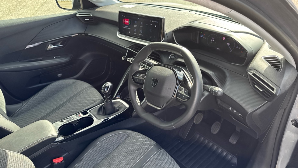 Peugeot 208 1.2 PureTech 100 Allure 5dr Petrol Hatchback - Image 11