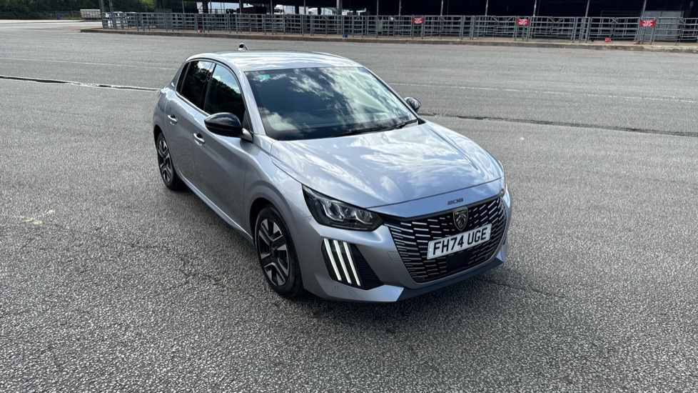Peugeot 208 1.2 PureTech 100 Allure 5dr Petrol Hatchback - Image 27