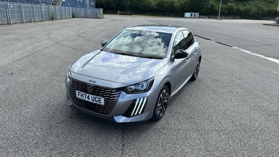 Peugeot 208 1.2 PureTech 100 Allure 5dr Petrol Hatchback - Image 28