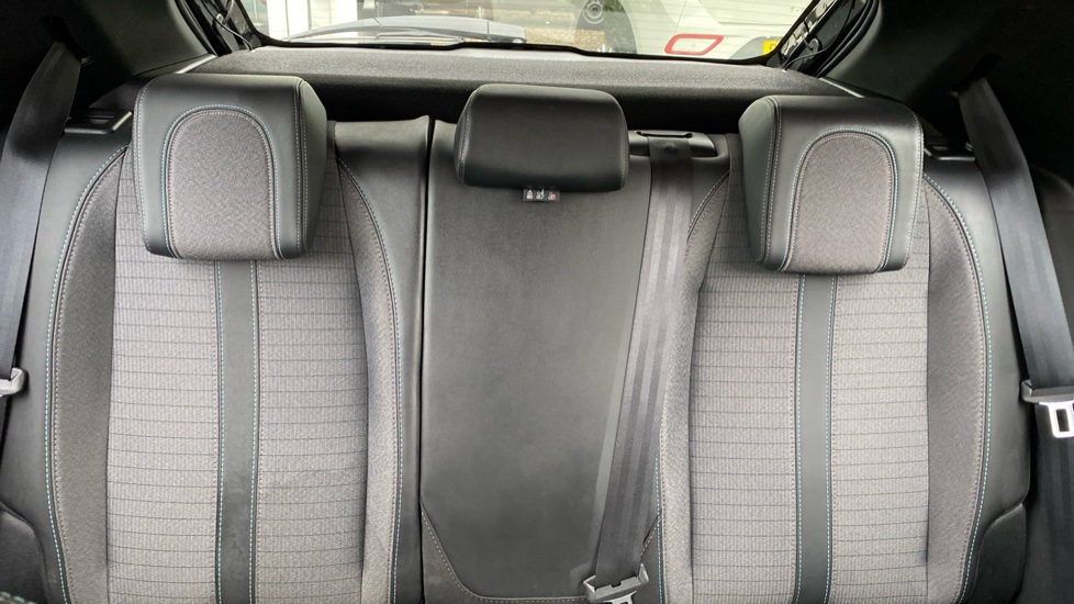 Peugeot 208 1.2 PureTech 100 Allure Premium 5dr Petrol Hatchback - Image 15