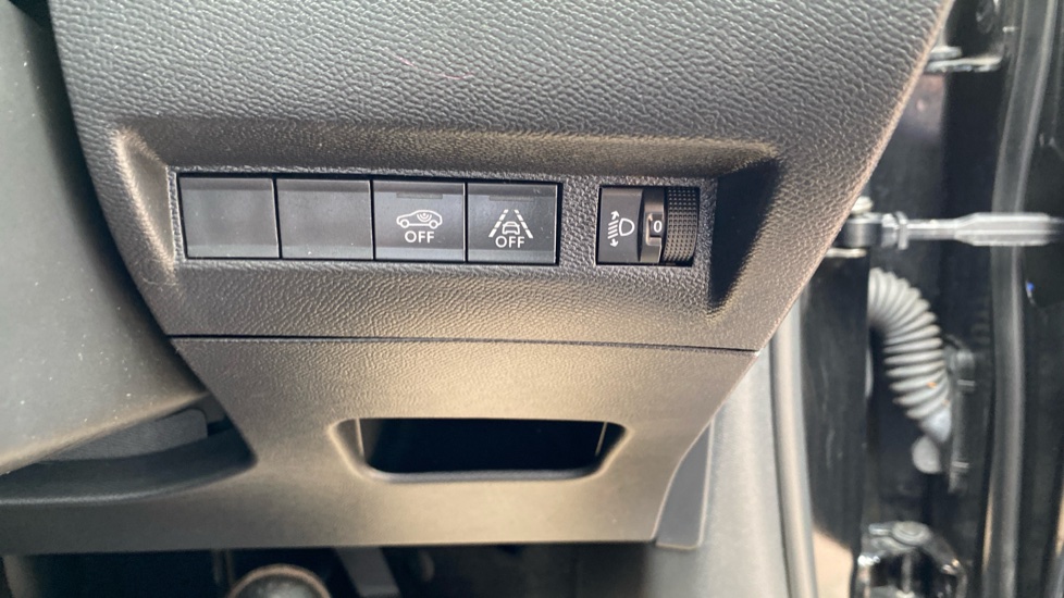 Peugeot 208 1.2 PureTech 100 Allure Premium 5dr Petrol Hatchback - Image 26