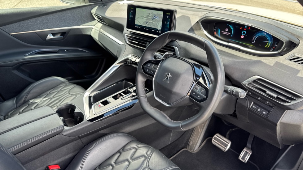 Peugeot 3008 1.6 Hybrid 180 Allure 5dr e-EAT8 Estate - Image 11