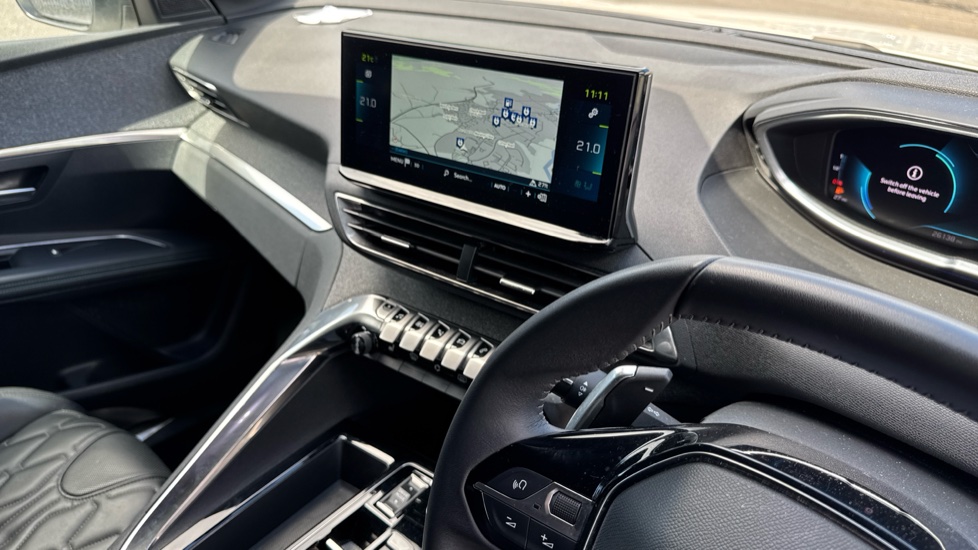 Peugeot 3008 1.6 Hybrid 180 Allure 5dr e-EAT8 Estate - Image 14