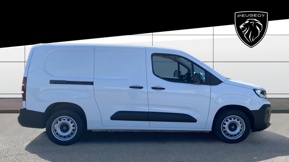 Peugeot Partner Long Diesel 1.5 BlueHDi 100 Professional Crew Van - Image 5