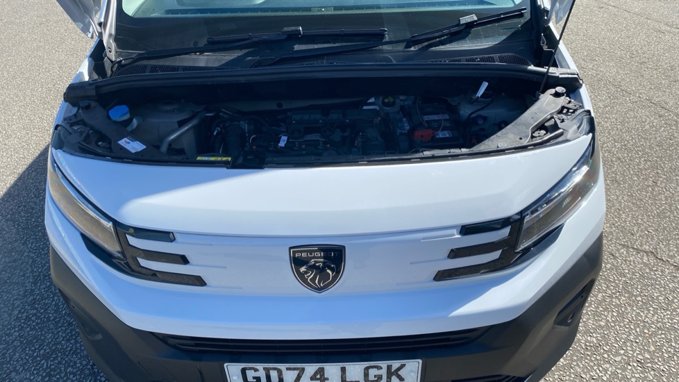 Peugeot Partner Long Diesel 1.5 BlueHDi 100 Professional Crew Van - Image 8
