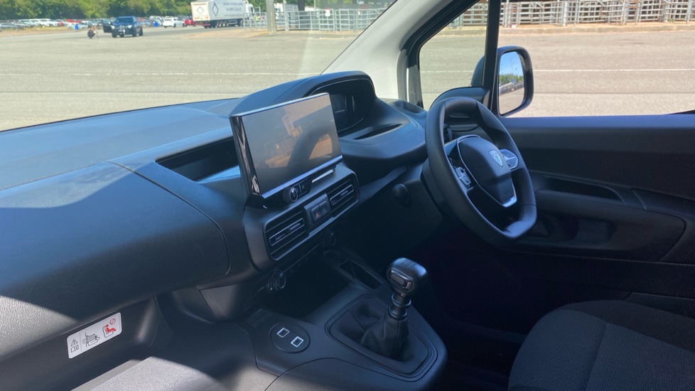Peugeot Partner Long Diesel 1.5 BlueHDi 100 Professional Crew Van - Image 9