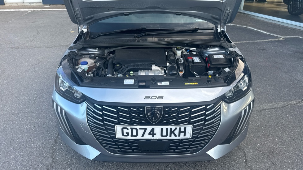 Peugeot 208 1.2 PureTech 100 Allure 5dr Petrol Hatchback - Image 8