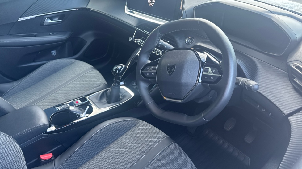 Peugeot 208 1.2 PureTech 100 Allure 5dr Petrol Hatchback - Image 12