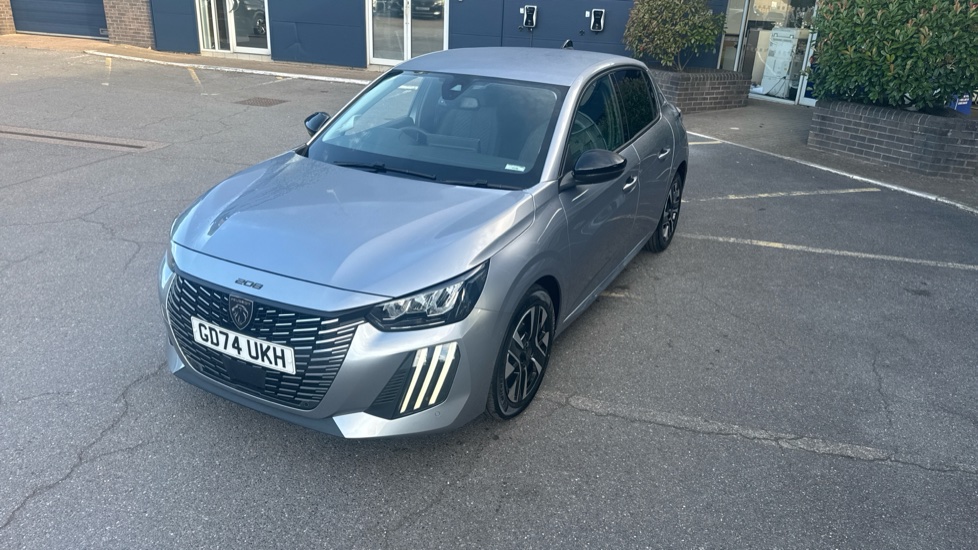 Peugeot 208 1.2 PureTech 100 Allure 5dr Petrol Hatchback - Image 39