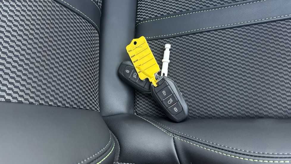 Peugeot 208 1.2 PureTech 100 GT 5dr Petrol Hatchback - Image 20