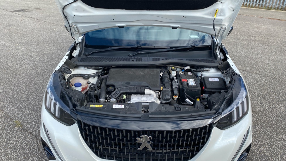 Peugeot 2008 1.2 PureTech 130 GT 5dr Petrol Estate - Image 8