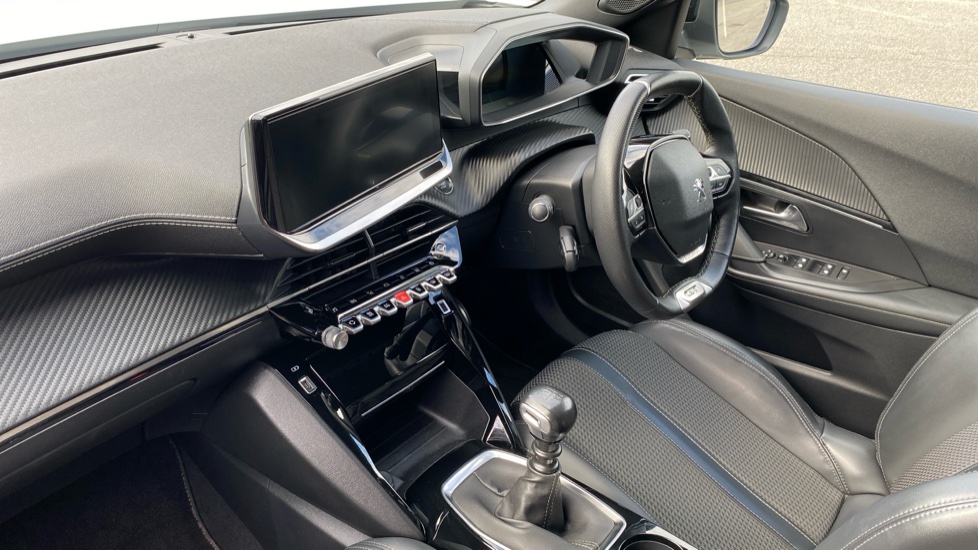 Peugeot 2008 1.2 PureTech 130 GT 5dr Petrol Estate - Image 9