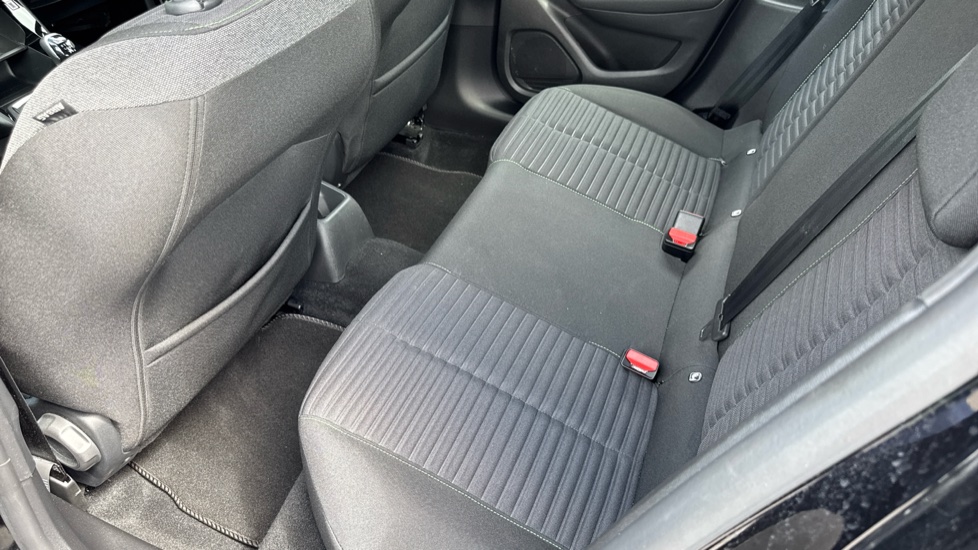 Peugeot 208 1.2 PureTech 100 Active 5dr Petrol Hatchback - Image 16