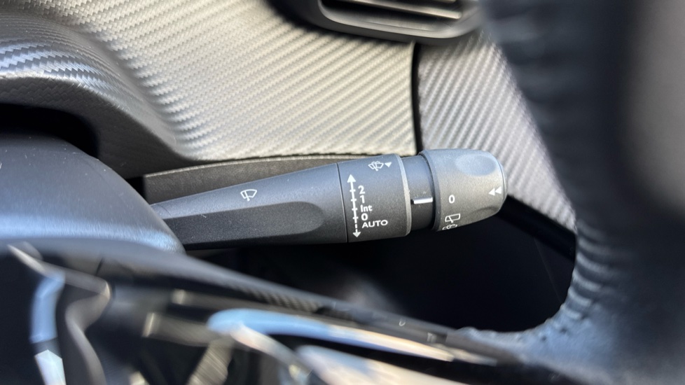 Peugeot 208 1.2 PureTech 100 Allure Premium + 5dr Petrol Hatchback - Image 32