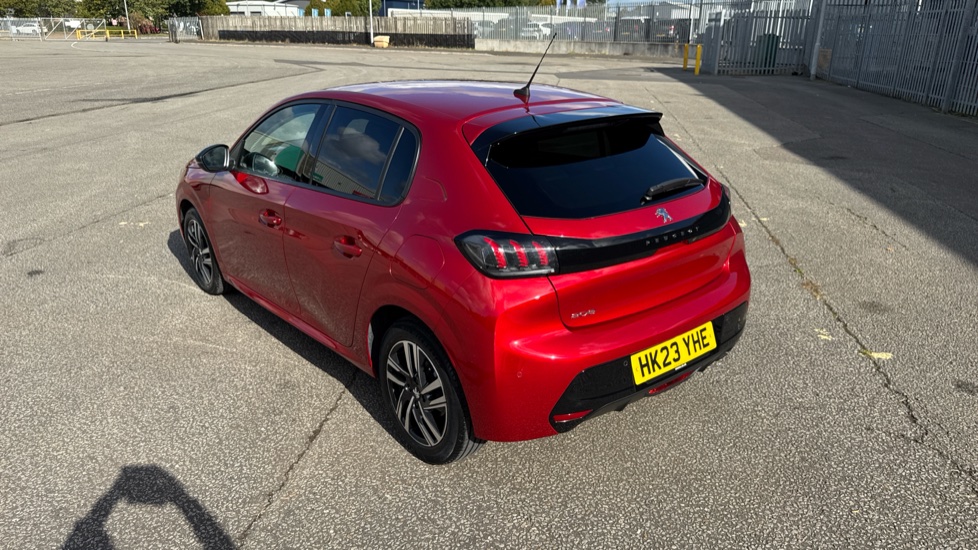 Peugeot 208 1.2 PureTech 100 Allure Premium + 5dr Petrol Hatchback - Image 37