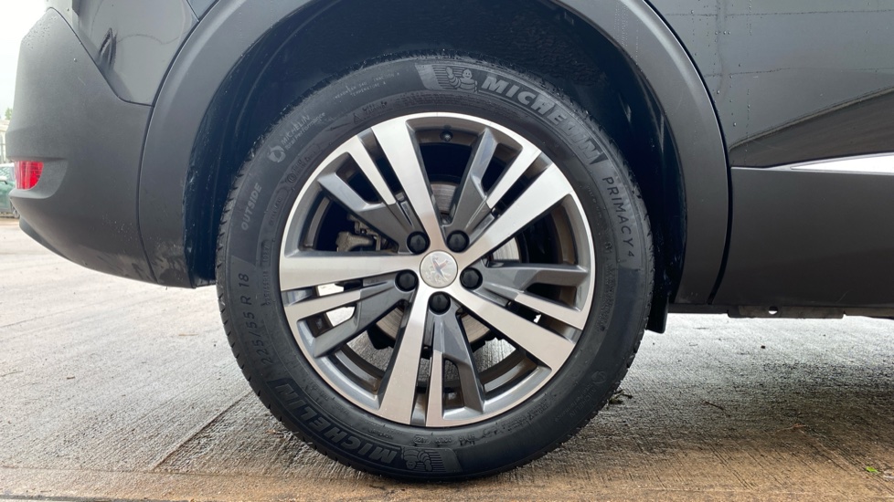 Peugeot 5008 1.2 PureTech Allure Premium+ 5dr Petrol Estate - Image 7