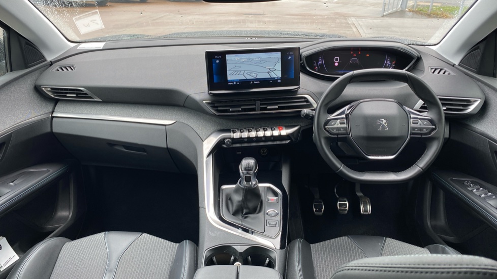 Peugeot 5008 1.2 PureTech Allure Premium+ 5dr Petrol Estate - Image 10